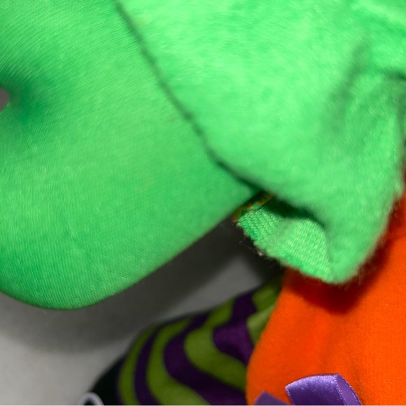 Handerson Handicraft 27" standing halloween Greet & Treat Friends tongue out - Picture 11 of 14